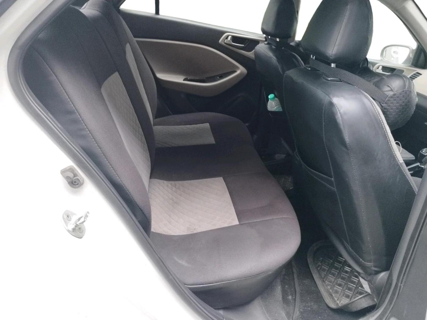 2015 Hyundai Elite i20 MAGNA 1.4 CRDI, Diesel, Manual, 1,00,591 km, interior