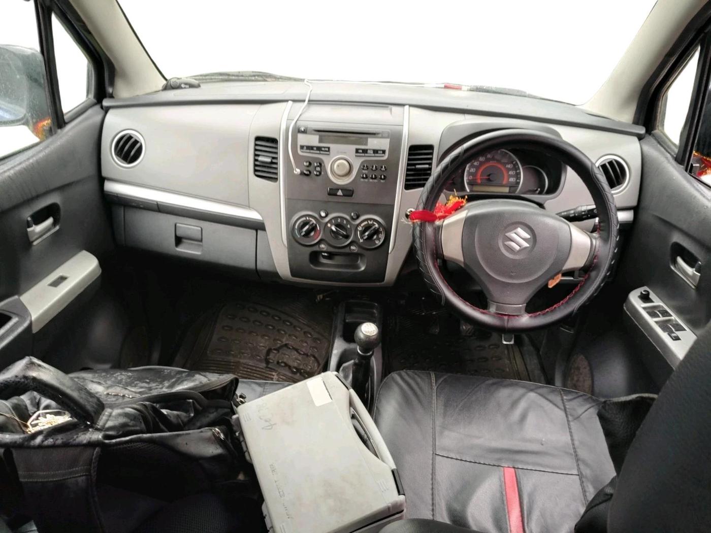 2011 Maruti Wagon R 1.0 VXI, Petrol, Manual, 90,760 km, interior