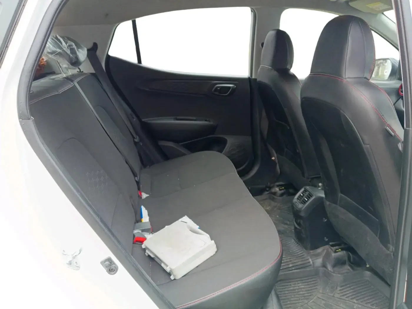 2025 Hyundai GRAND I10 NIOS SPORTZ 1.2 KAPPA VTVT, Petrol, Manual, 10,487 km, interior