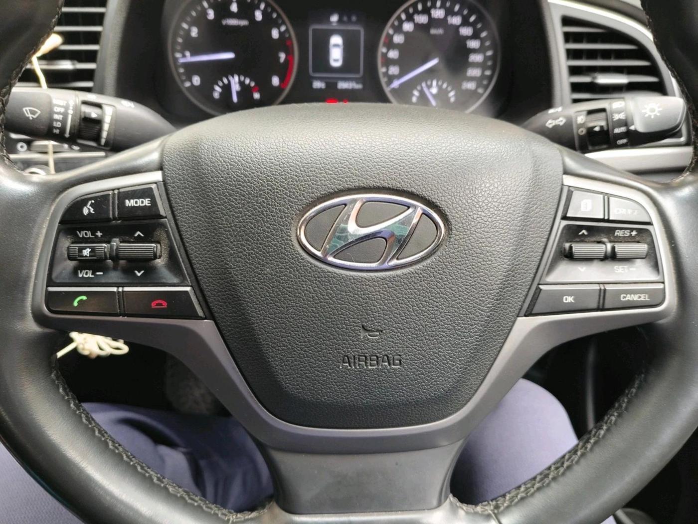 2018 Hyundai New Elantra 2.0 SX MT PETROL, Petrol, Manual, 29,431 km, interior