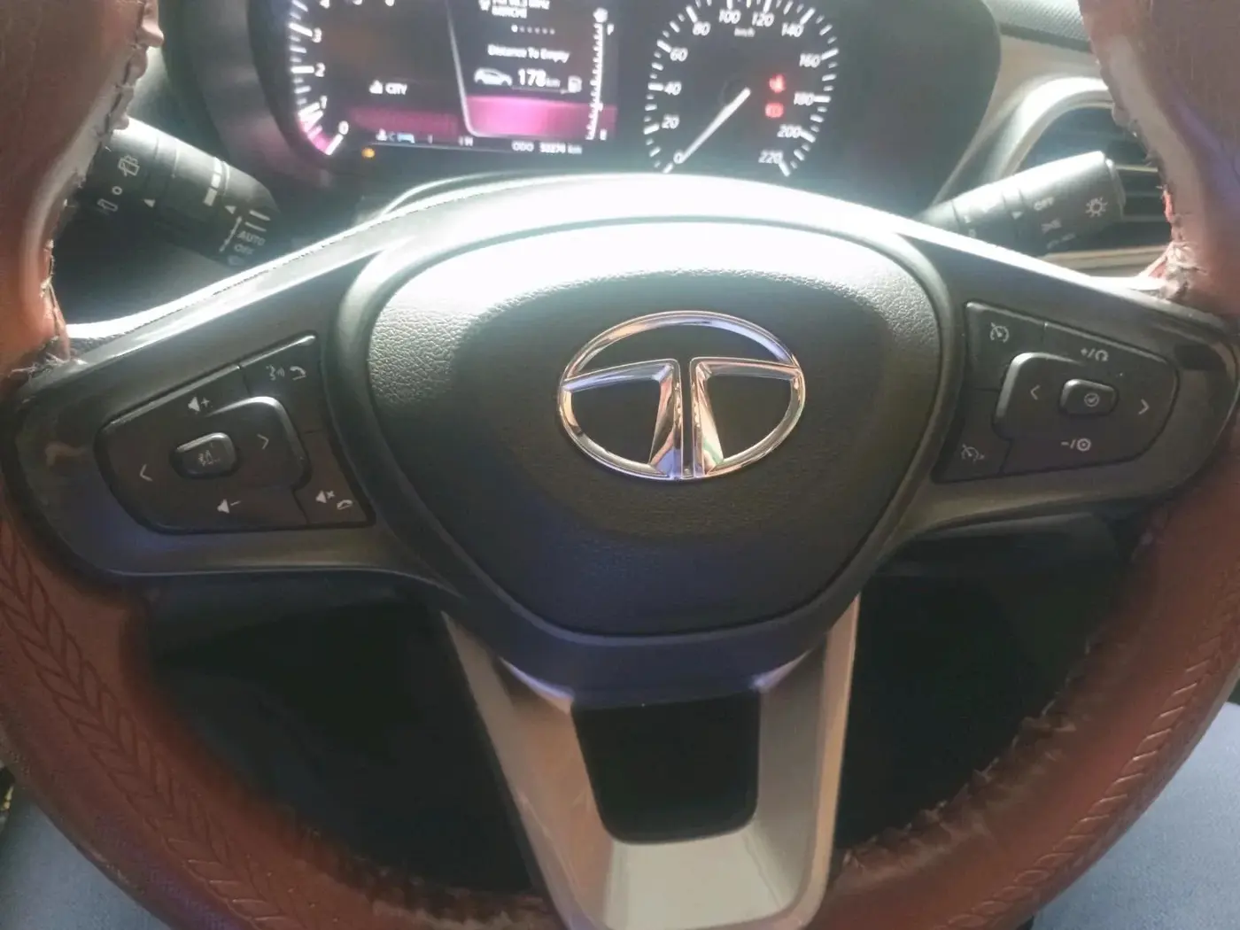 2020 Tata ALTROZ XZ DIESEL, Diesel, Manual, 53,274 km, interior