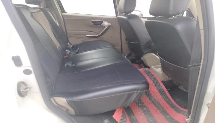 2023 Mahindra BOLERO NEO N10 R, Diesel, Manual, 36,048 km, interior