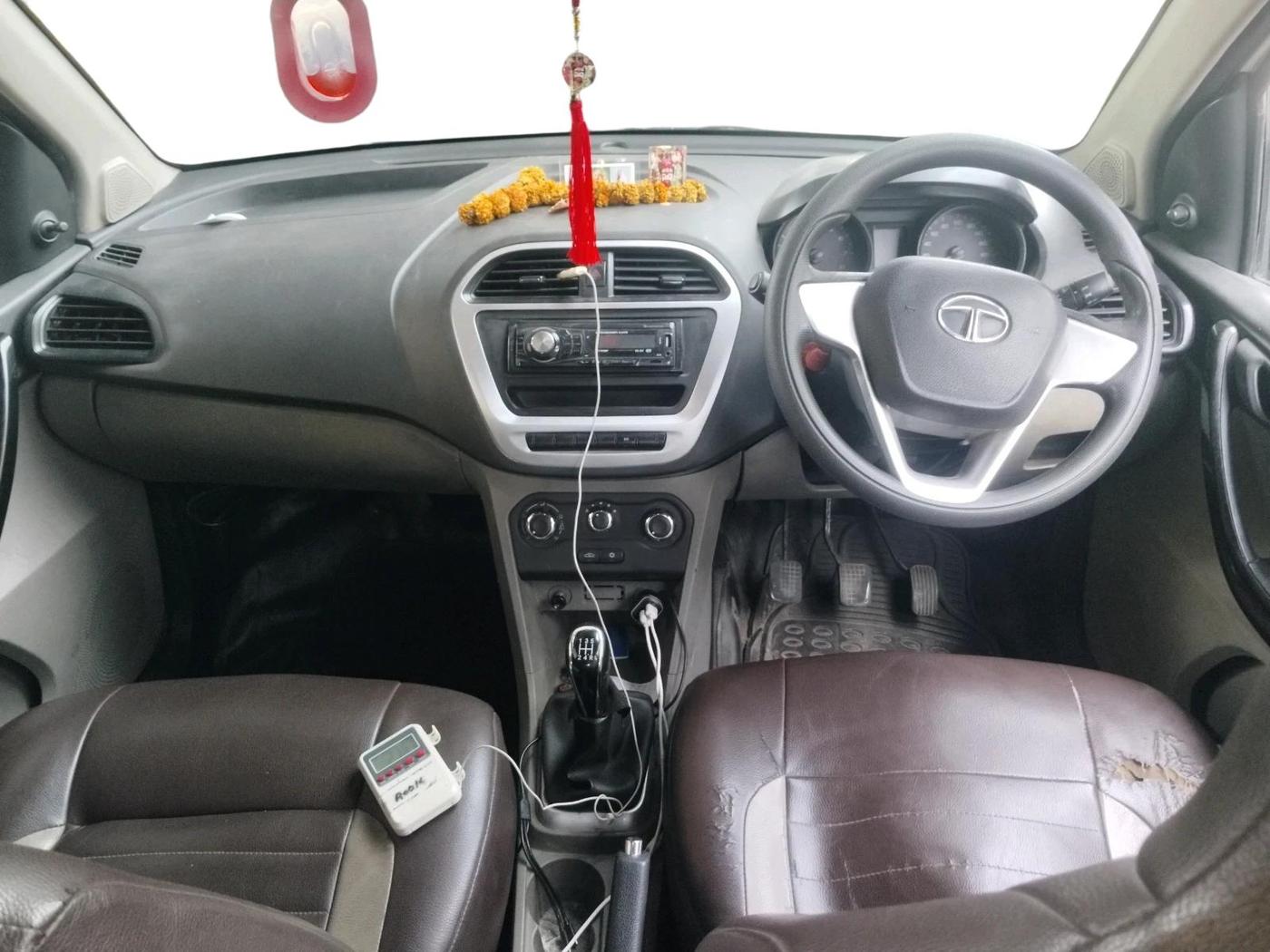 2017 Tata Tiago XM DIESEL, Diesel, Manual, 2,58,257 km, interior