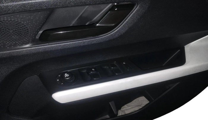 2022 Tata PUNCH ACCOMPLISHED MT, Petrol, Manual, 23,417 km, interior