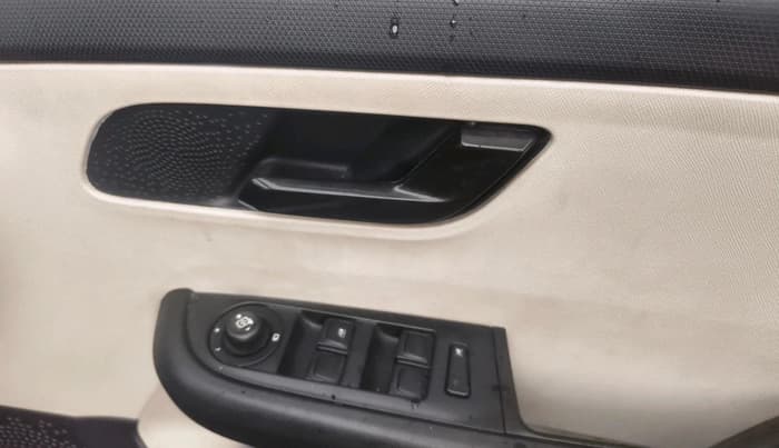 2023 Tata ALTROZ XM PETROL, Petrol, Manual, 28,797 km, interior