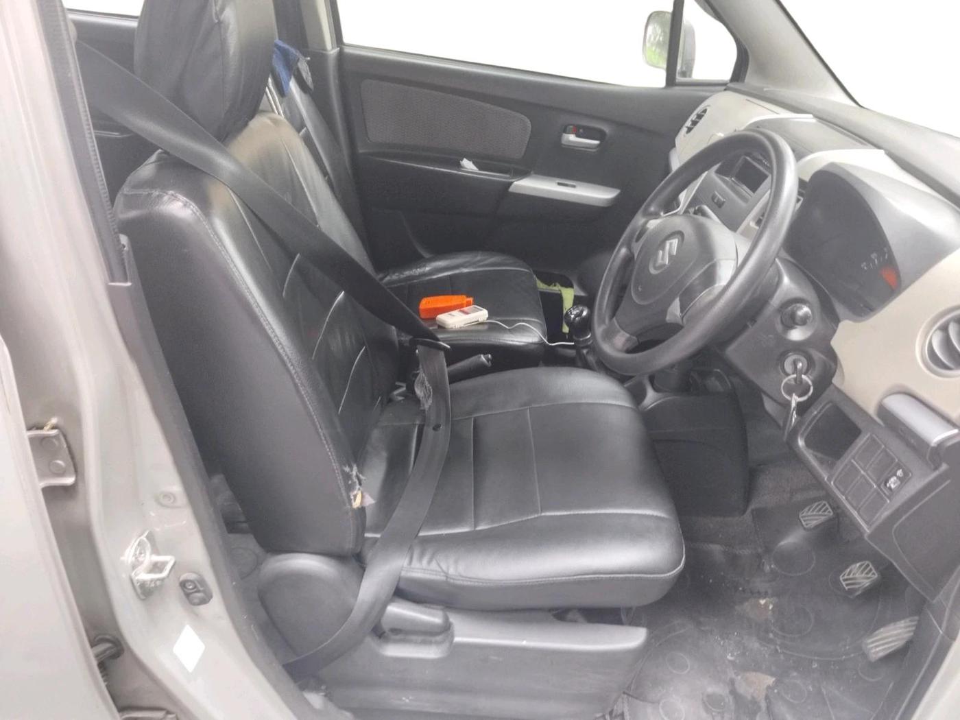 2014 Maruti Wagon R 1.0 LXI, Petrol, Manual, 1,11,100 km, interior