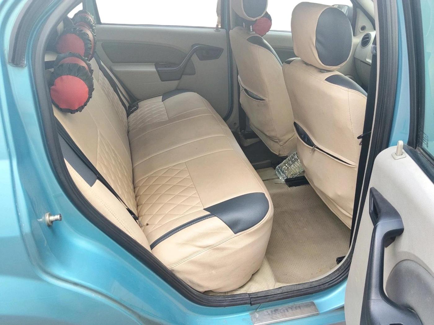 2013 Mahindra Verito 1.5 D6, Diesel, Manual, 1,15,941 km, interior