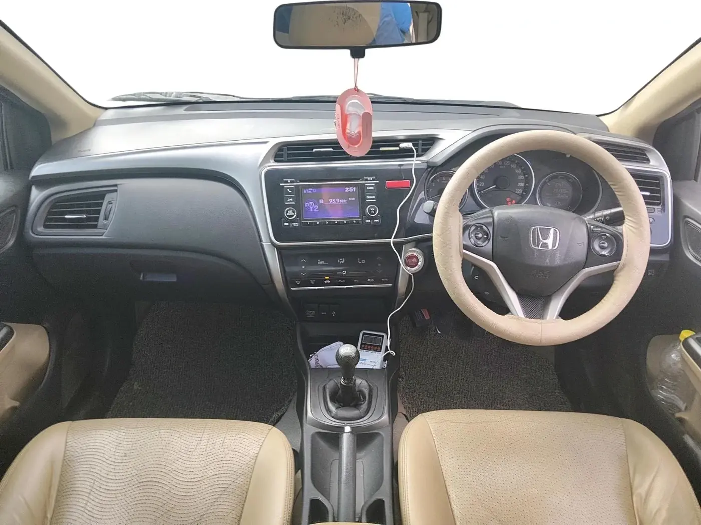 2015 Honda City 1.5L I-DTEC VX, Diesel, Manual, 2,31,920 km, interior