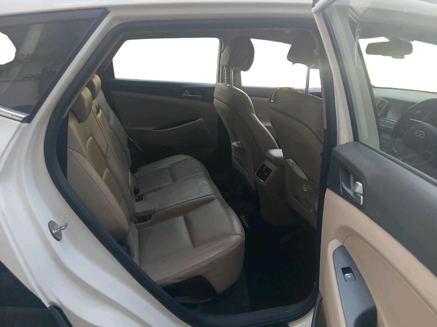 2017 Hyundai Tucson GLS 2WD AT DIESEL, Diesel, Automatic, 1,76,000 km, interior