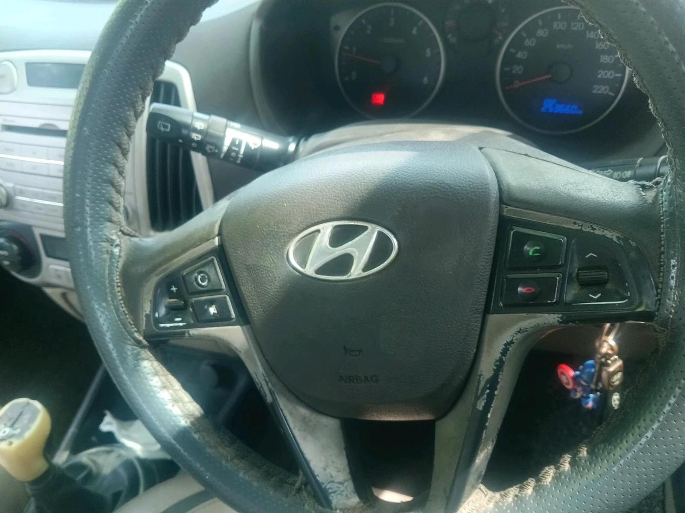 2013 Hyundai i20 ASTA 1.4 CRDI, Diesel, Manual, 2,53,660 km, interior