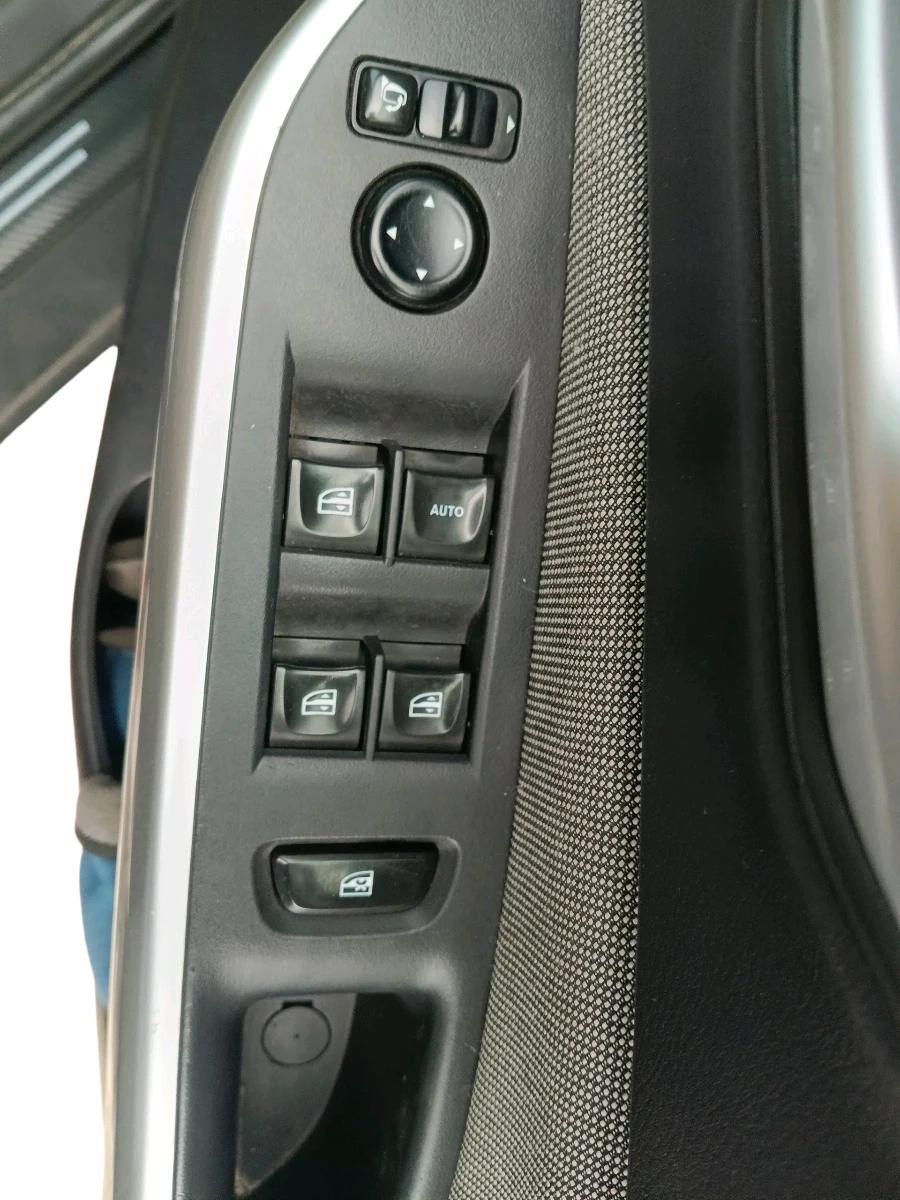 2021 Nissan MAGNITE XV MT, Petrol, Manual, 56,318 km, interior
