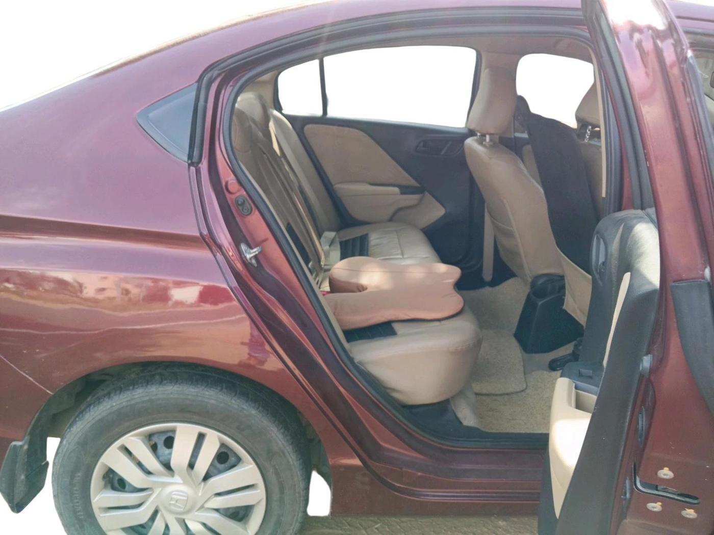 2015 Honda City 1.5L I-VTEC S MT, Petrol, Manual, 1,30,779 km, interior