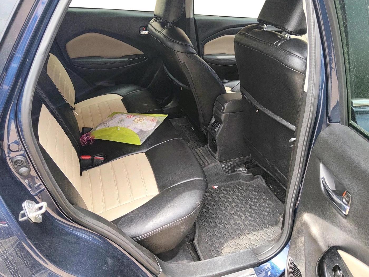 2025 Toyota Glanza V AMT, Petrol, Automatic, 17,465 km, interior