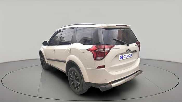 2018 Mahindra XUV500 W11, Diesel, Manual, 1,23,636 km, exterior
