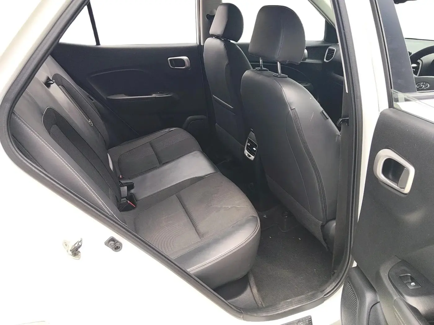 2019 Hyundai VENUE SX 1.0 (O) TURBO, Petrol, Manual, 88,116 km, interior