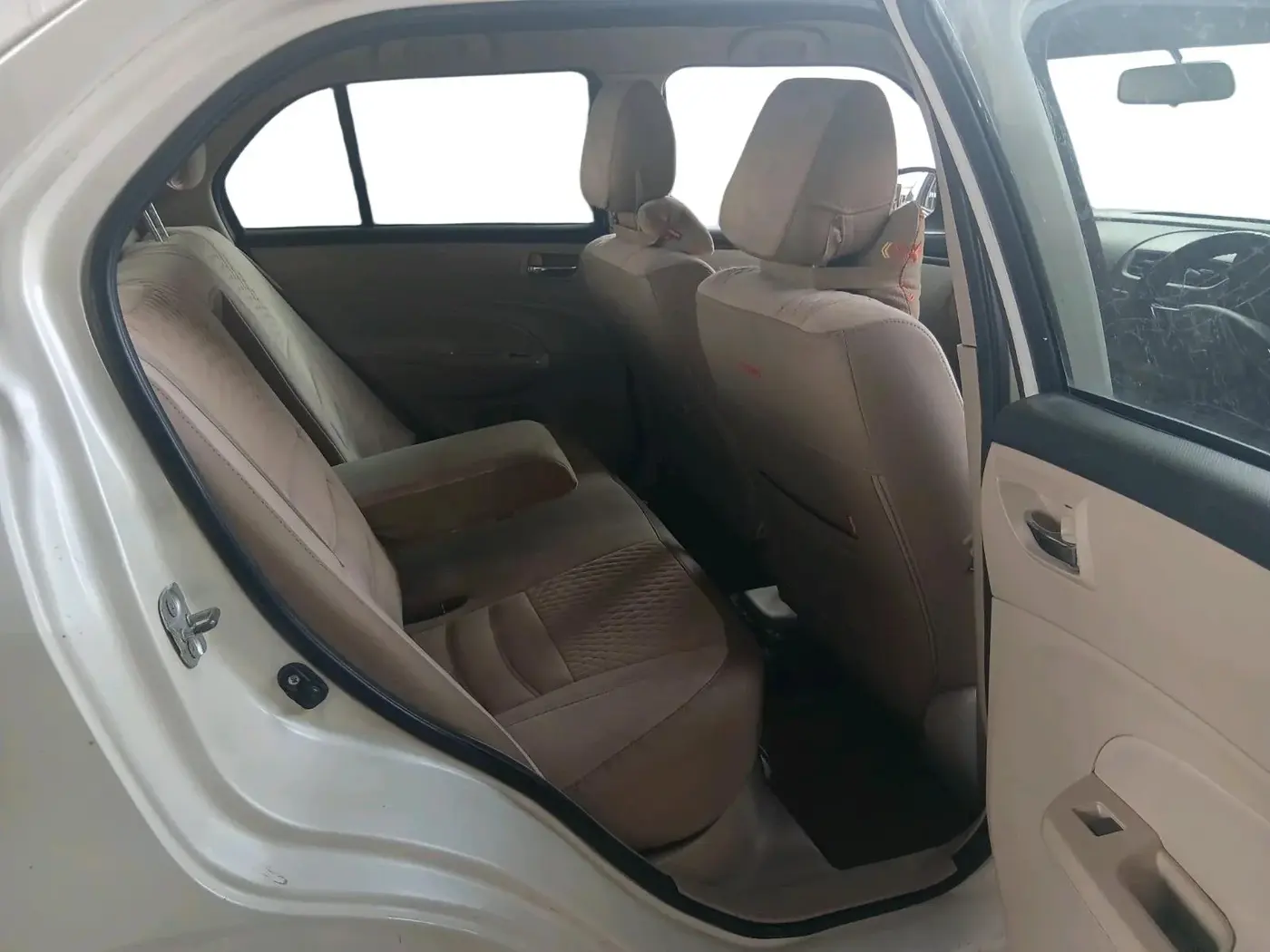 2014 Maruti Swift Dzire VDI, Diesel, Manual, 2,56,122 km, interior
