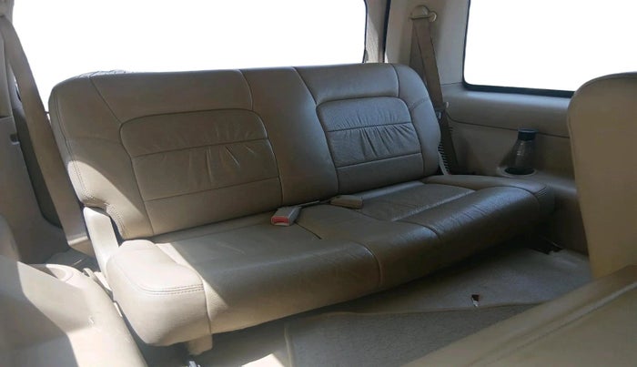 2007 Ford Endeavour XLT 4X2 MT, Diesel, Manual, 98,205 km, interior