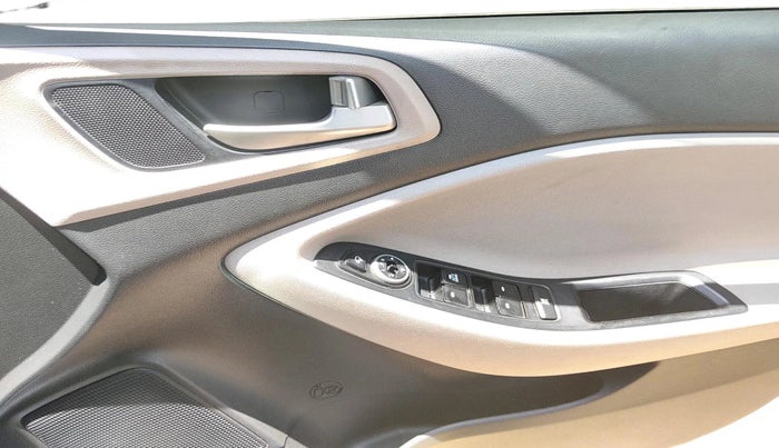 2019 Hyundai Elite i20 SPORTZ PLUS 1.2, Petrol, Manual, 51,907 km, interior