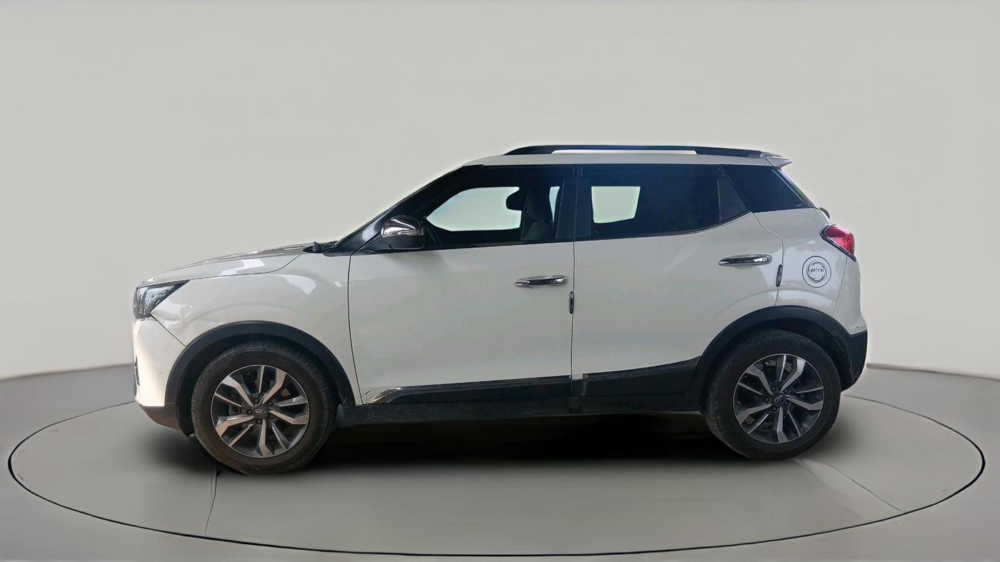 2021 Mahindra XUV300 W8 (O) 1.2 PETROL, Petrol, Manual, 99,178 km, exterior