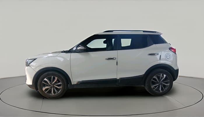 2021 Mahindra XUV300 W8 (O) 1.2 PETROL, Petrol, Manual, 99,178 km, exterior