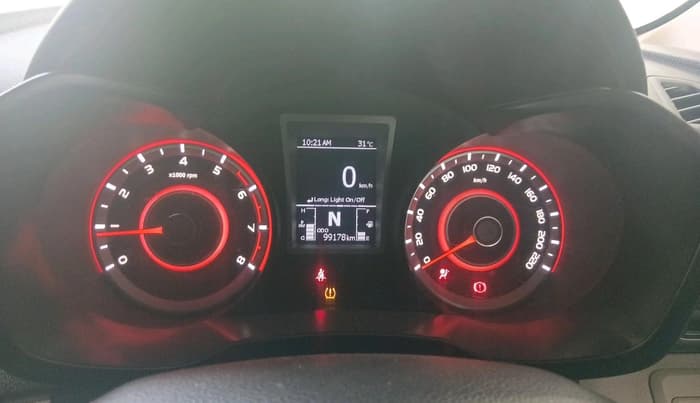 2021 Mahindra XUV300 W8 (O) 1.2 PETROL, Petrol, Manual, 99,178 km, interior