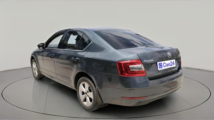 2018 Skoda Octavia 2.0 TDI CR STYLE AT, Diesel, Automatic, 2,07,182 km, exterior