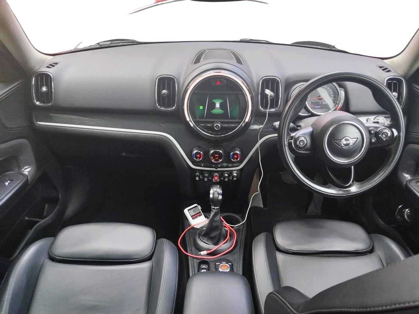 2019 Mini Cooper Countryman Cooper SD 2.0, Diesel, Automatic, 60,000 km, interior