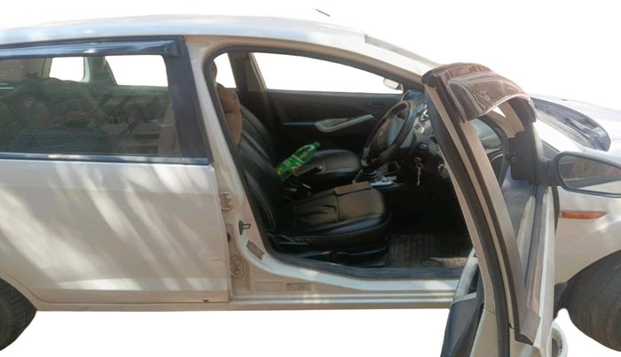 2011 Ford Figo TITANIUM 1.4 DIESEL, Diesel, Manual, 1,46,680 km, interior