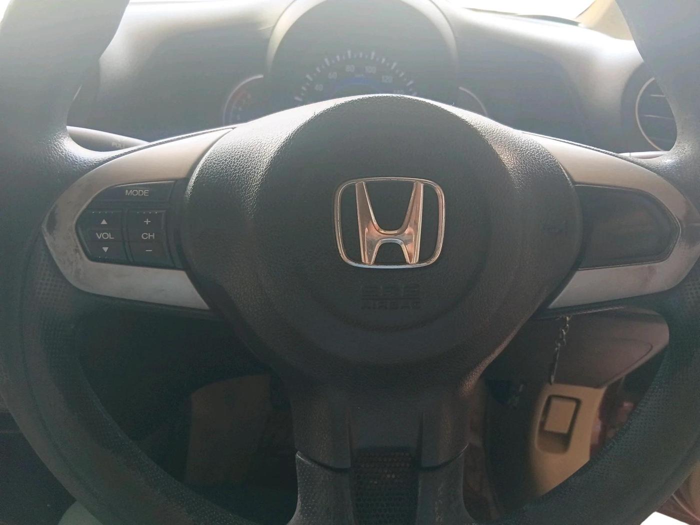 2015 Honda Amaze 1.2L I-VTEC VX, Petrol, Manual, 1,32,309 km, interior