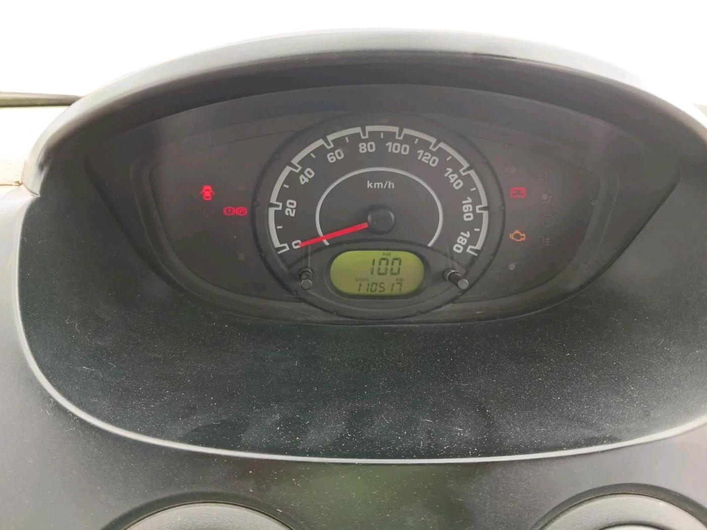 2011 Chevrolet Spark LT 1.0, Petrol, Manual, 1,10,517 km, interior