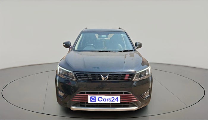 2023 Mahindra XUV300 W8(O) TURBO GDI, Petrol, Manual, 24,120 km, exterior