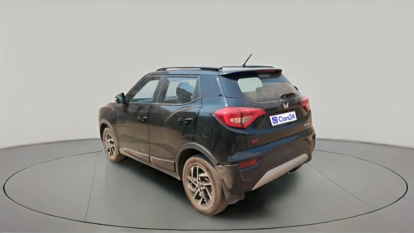 2023 Mahindra XUV300 W8(O) TURBO GDI, Petrol, Manual, 24,500 km, exterior