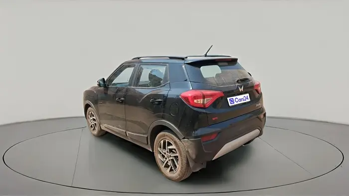 2023 Mahindra XUV300 W8(O) TURBO GDI, Petrol, Manual, 24,500 km, exterior