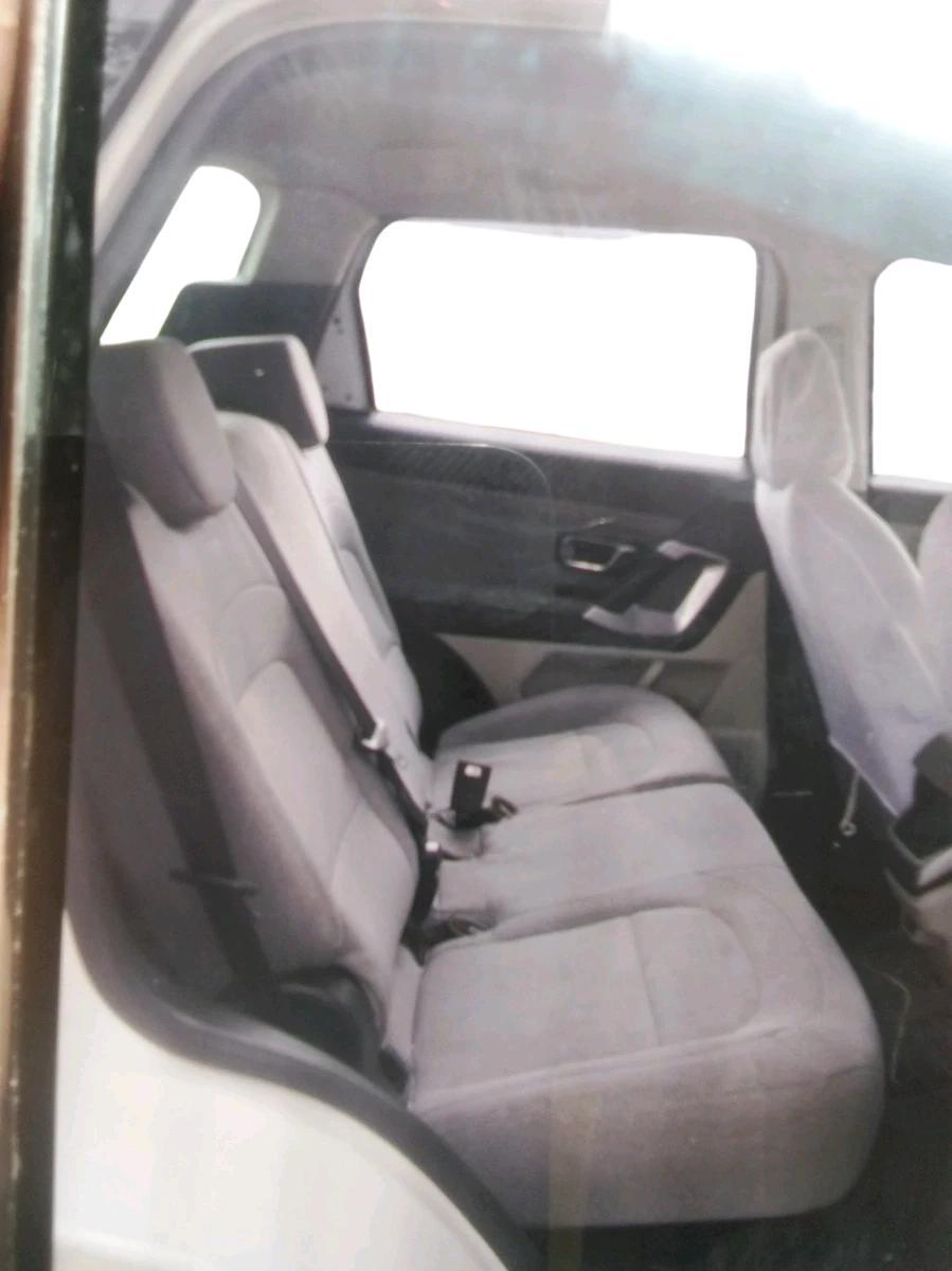 2025 Tata Safari PURE PLUS S, Diesel, Manual, 10,258 km, interior