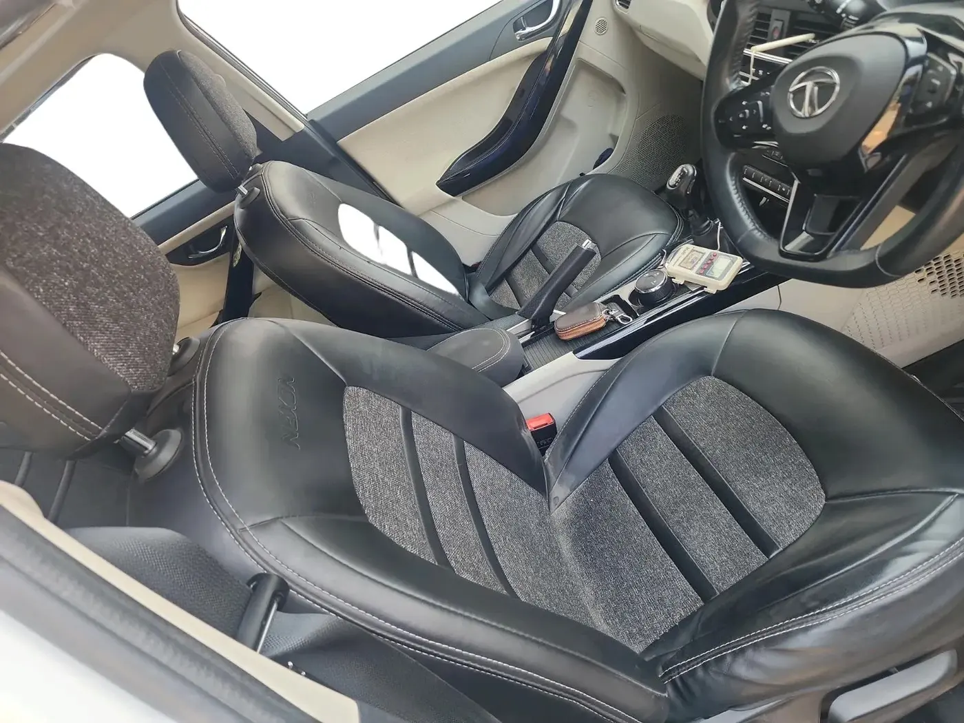 2023 Tata NEXON XZ PLUS PETROL SUNROOF, Petrol, Manual, 30,586 km, interior