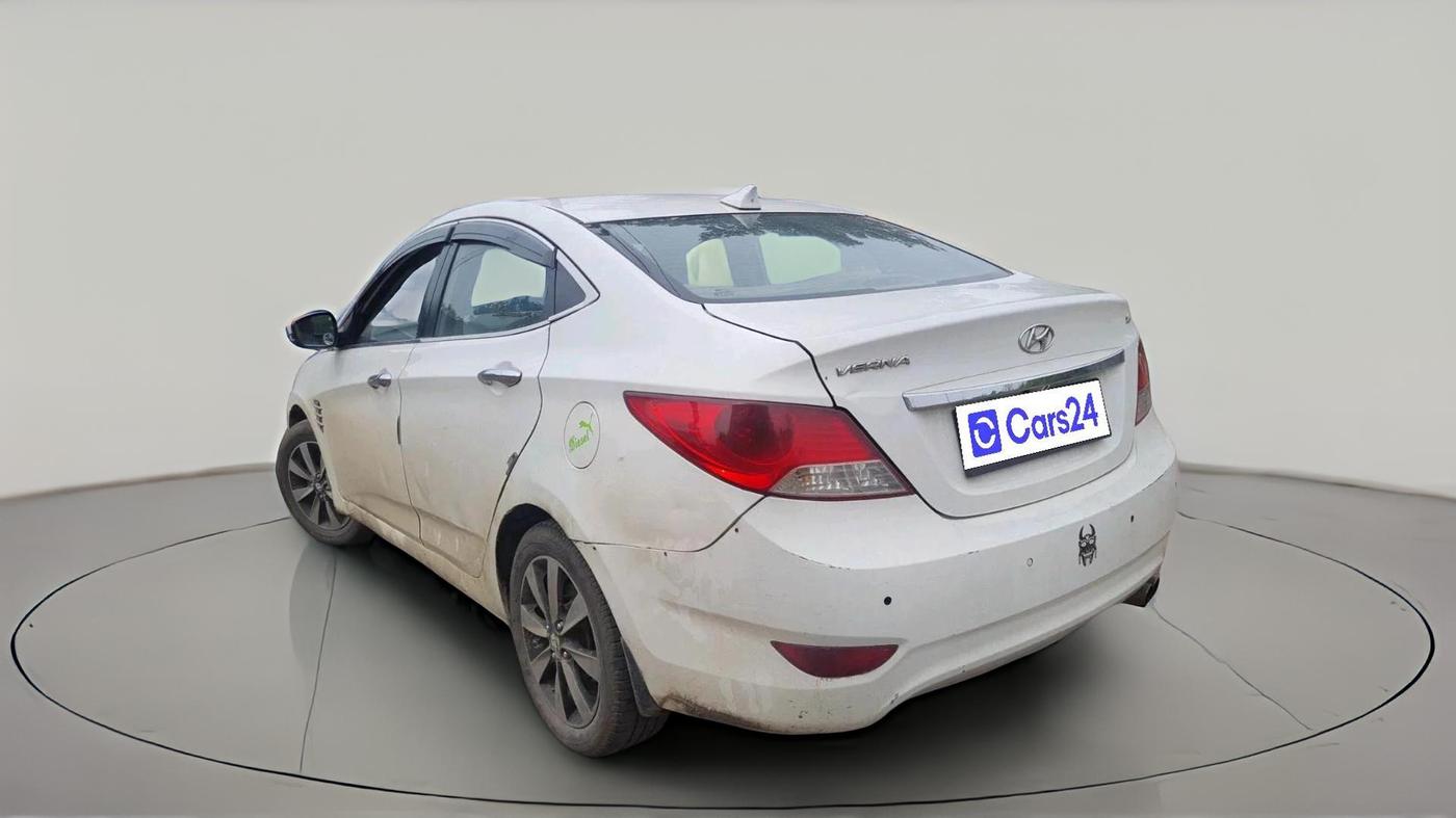 2013 Hyundai Verna FLUIDIC 1.6 CRDI EX, Diesel, Manual, 2,37,014 km, exterior