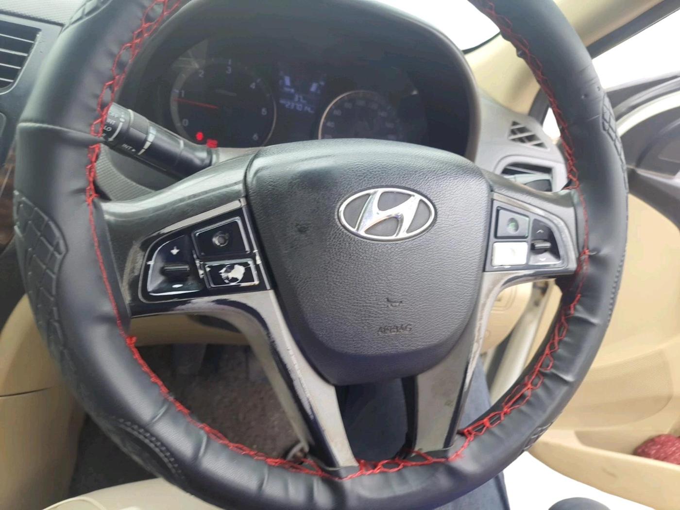2013 Hyundai Verna FLUIDIC 1.6 CRDI EX, Diesel, Manual, 2,37,014 km, interior