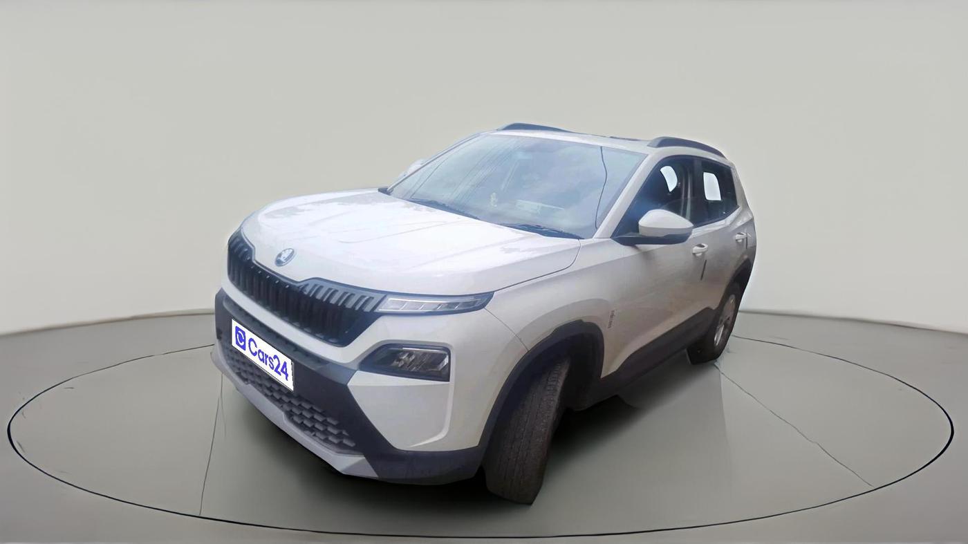 2026 Skoda Kylaq Signature AT, Petrol, Automatic, 4,392 km, exterior