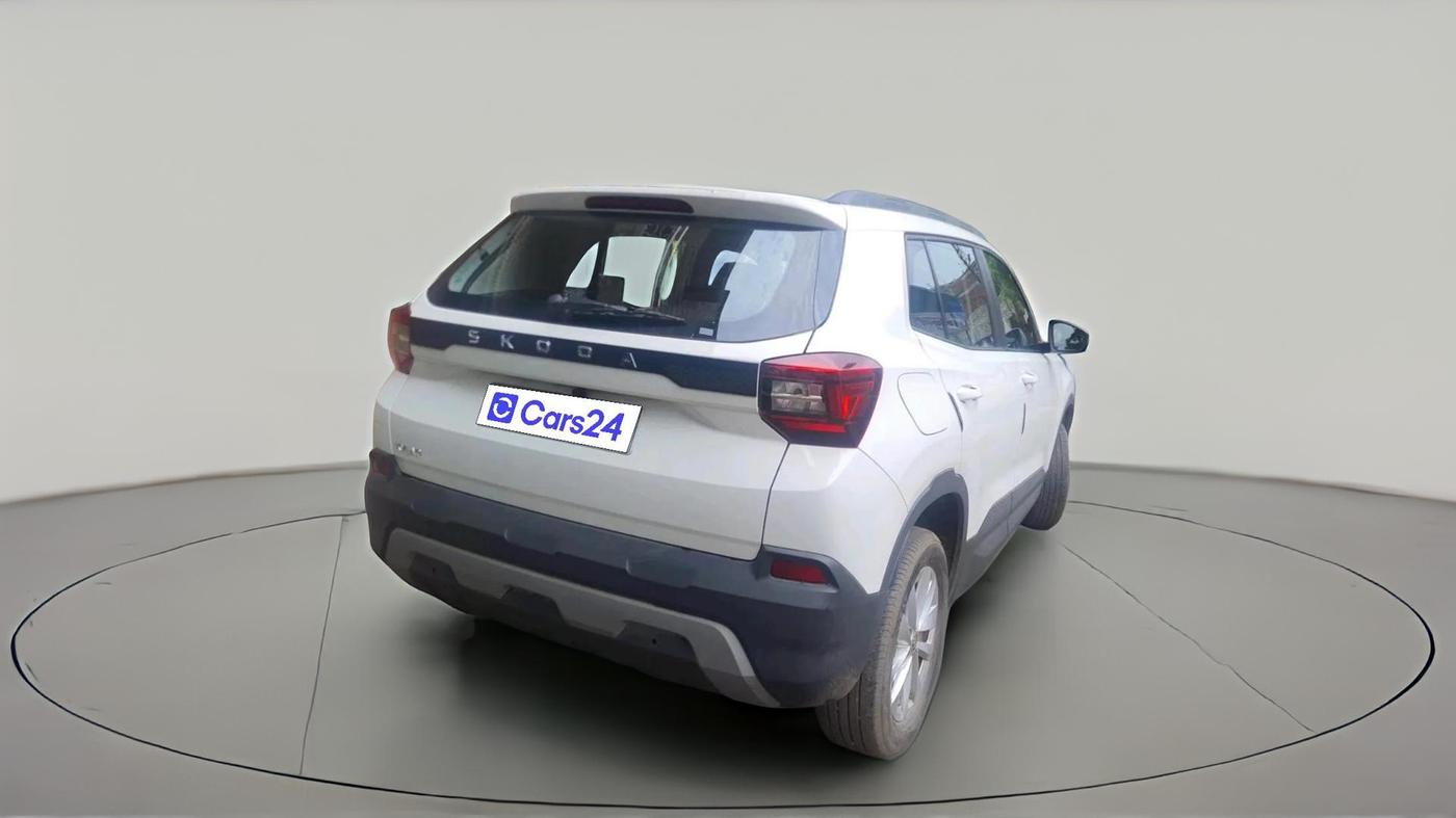2026 Skoda Kylaq Signature AT, Petrol, Automatic, 4,392 km, exterior