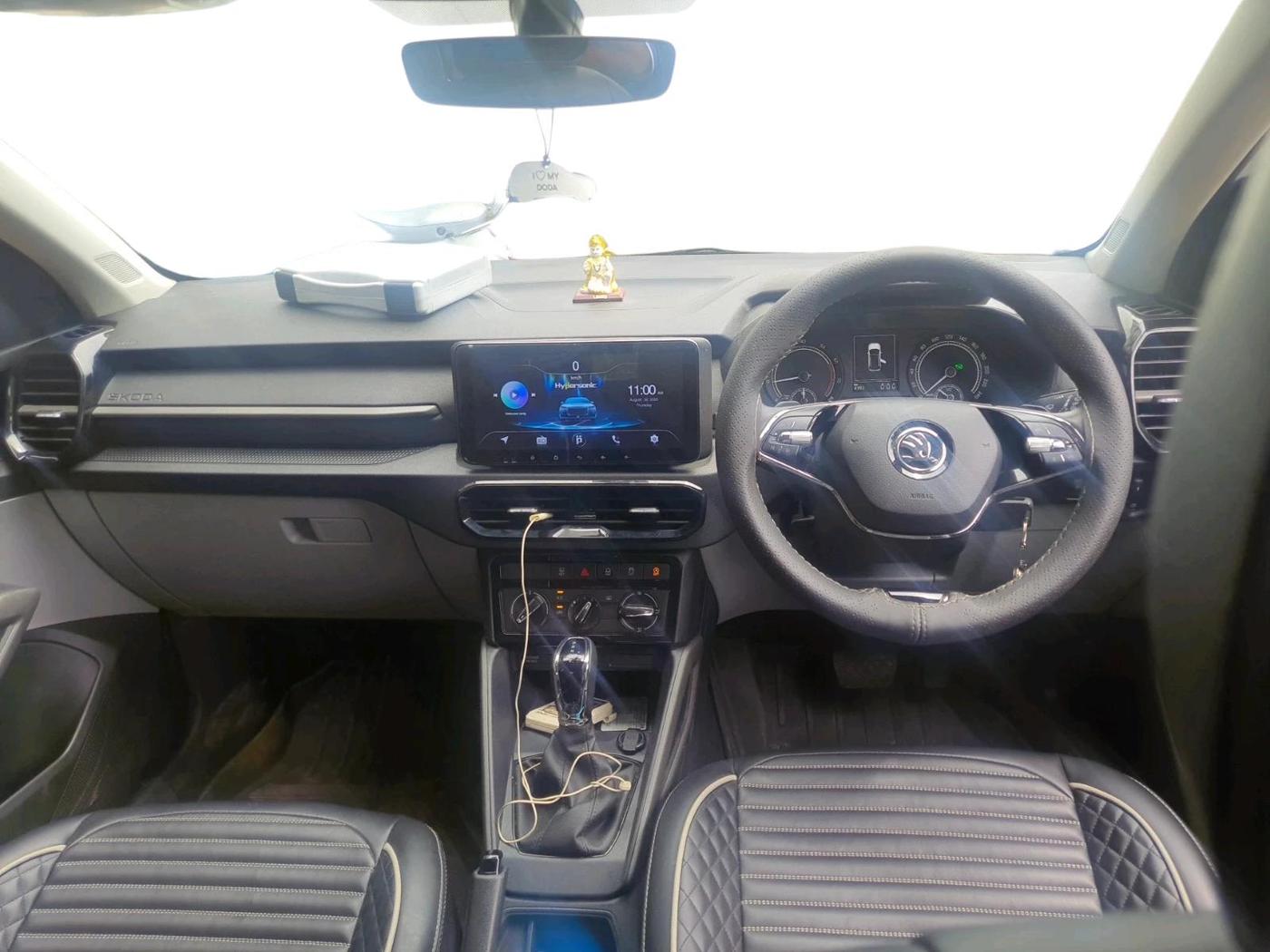 2026 Skoda Kylaq Signature AT, Petrol, Automatic, 4,392 km, interior
