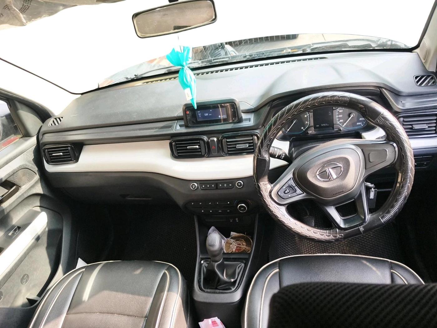 2022 Tata PUNCH PURE MT, Petrol, Manual, 92,803 km, interior