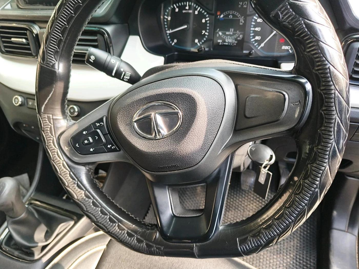 2022 Tata PUNCH PURE MT, Petrol, Manual, 92,803 km, interior