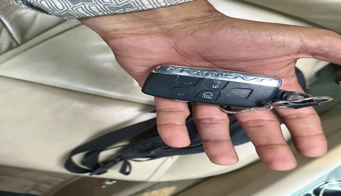 2015 Jaguar XF 2.2 DIESEL LUXURY, Diesel, Automatic, 56,621 km, interior