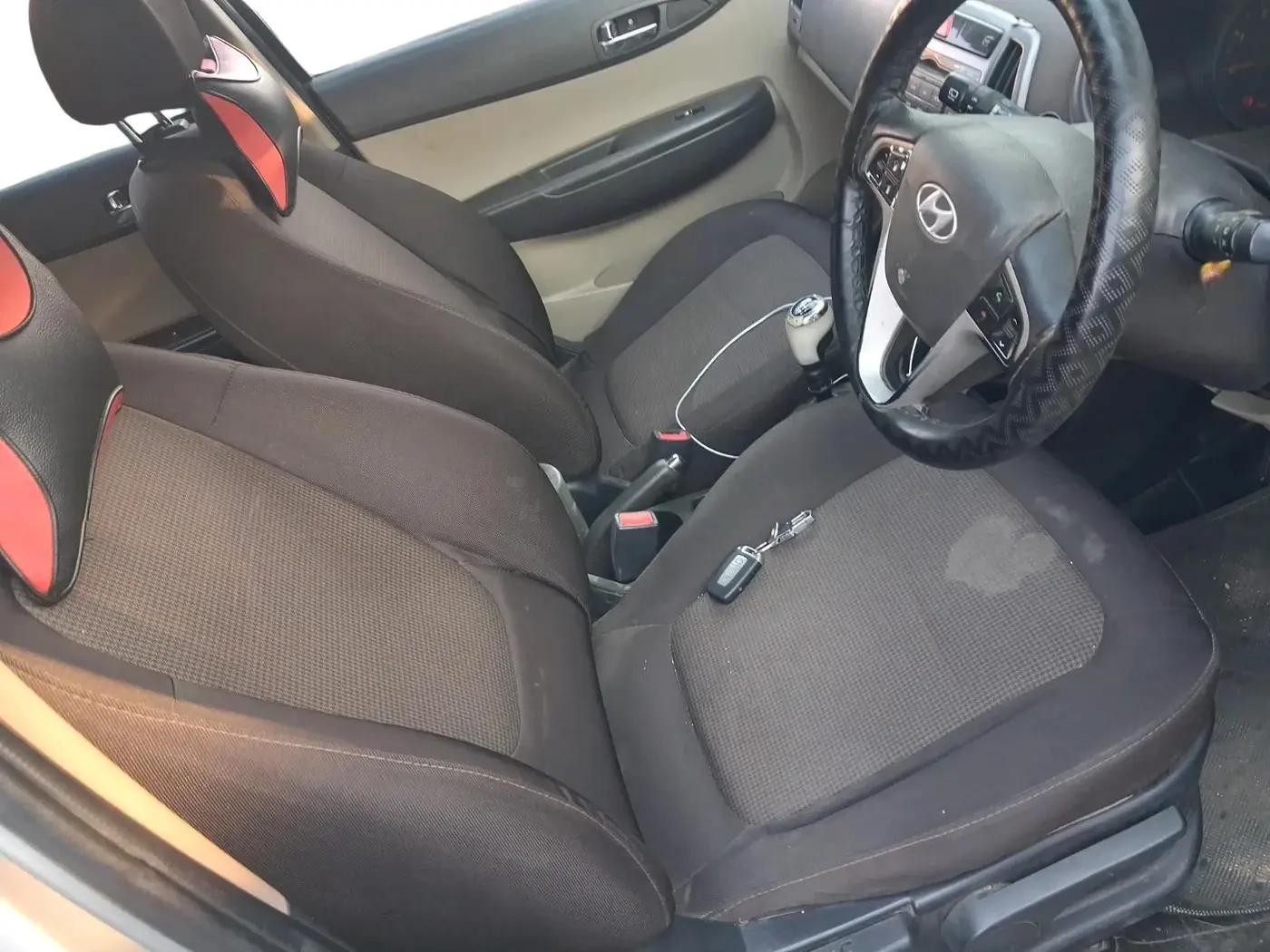 2014 Hyundai i20 ASTA 1.4 CRDI, Diesel, Manual, 86,029 km, interior