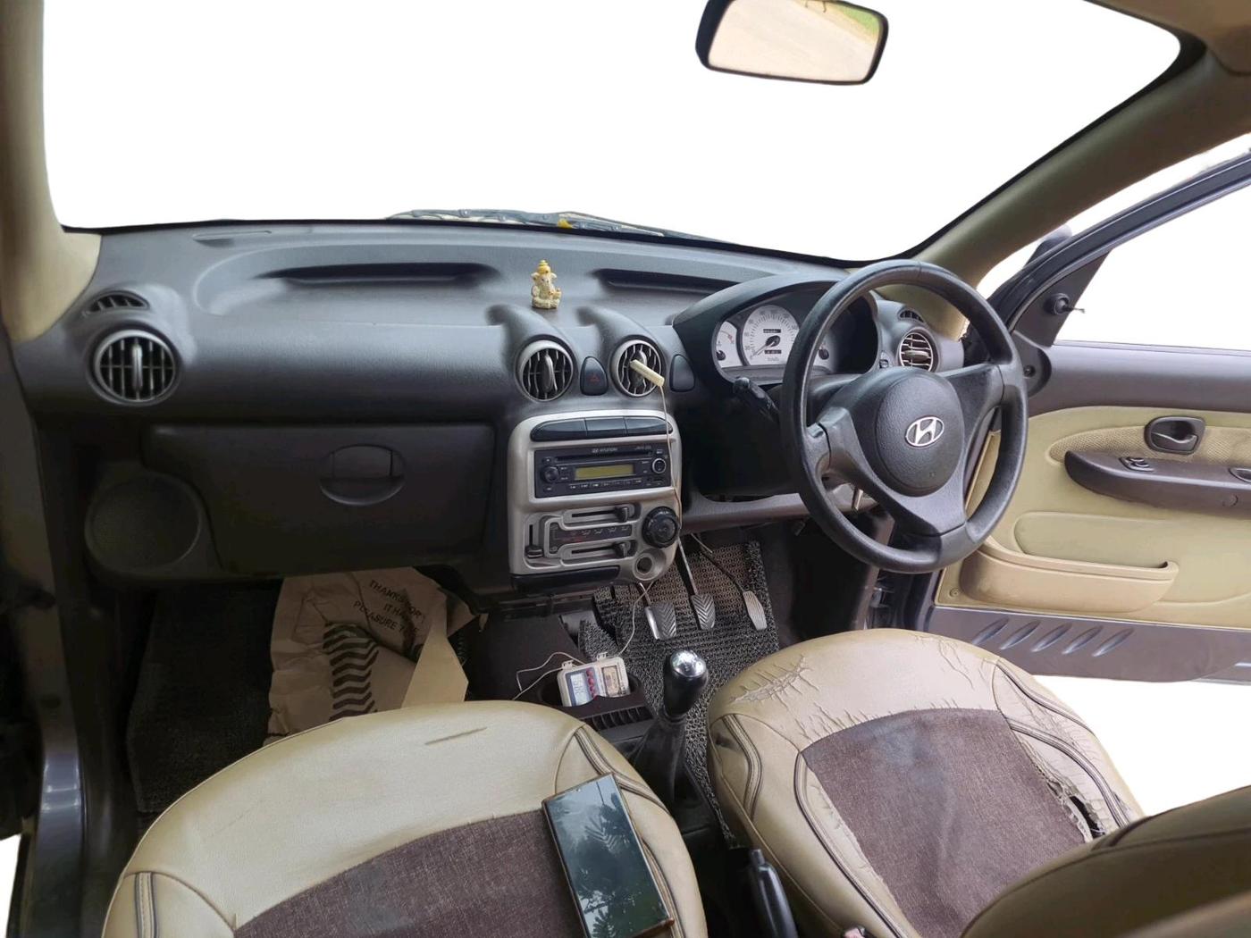 2011 Hyundai Santro Xing GLS, Petrol, Manual, 1,75,455 km, interior