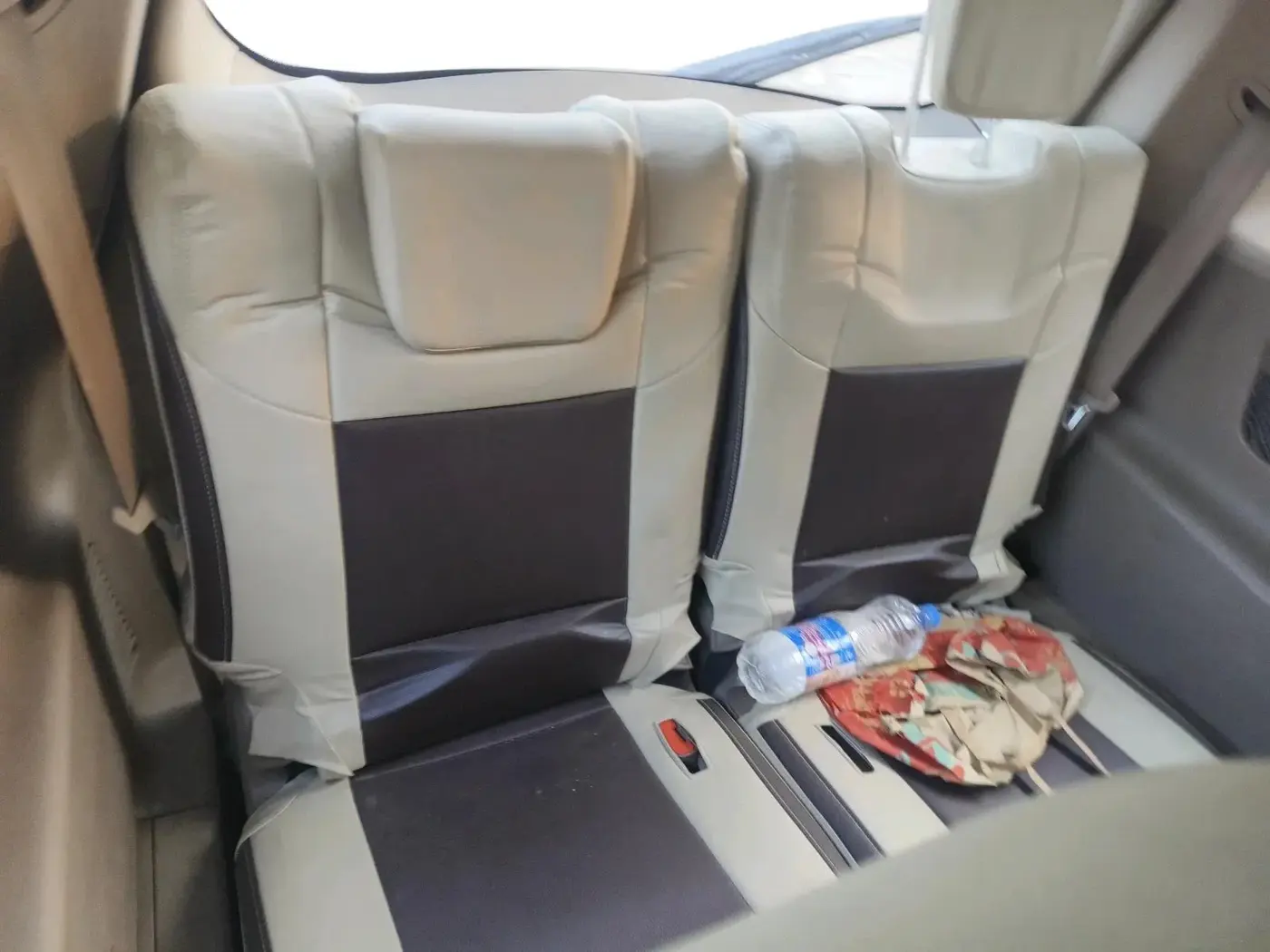 2014 Mahindra XUV500 W8, Diesel, Manual, 1,18,921 km, interior