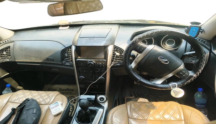 2019 Mahindra XUV500 W11, Diesel, Manual, 90,255 km, interior