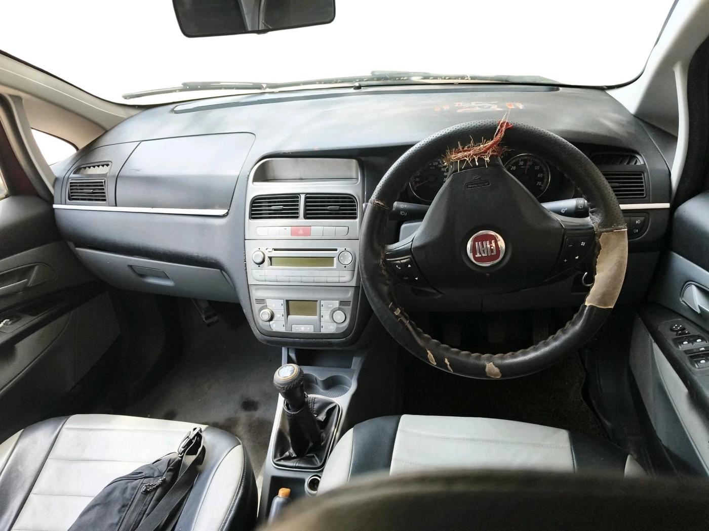 2014 Fiat Grand Punto Emotion 1.3, Diesel, Manual, 65,000 km, interior
