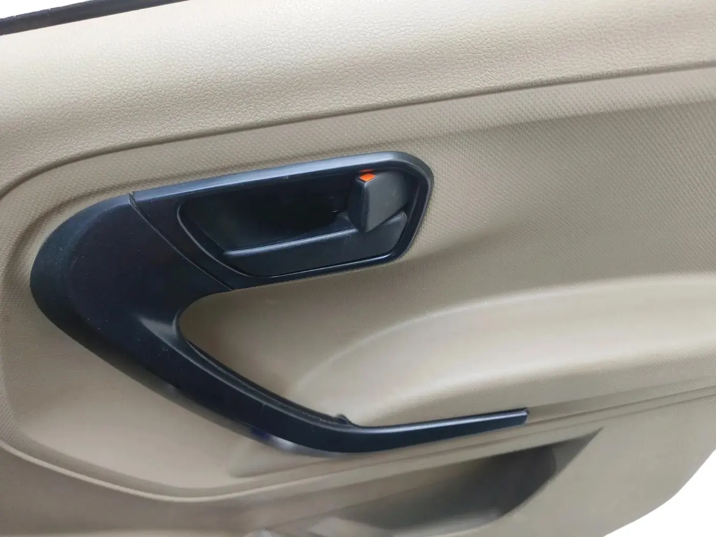 2023 Mahindra BOLERO NEO N 8, Diesel, Manual, 38,503 km, interior