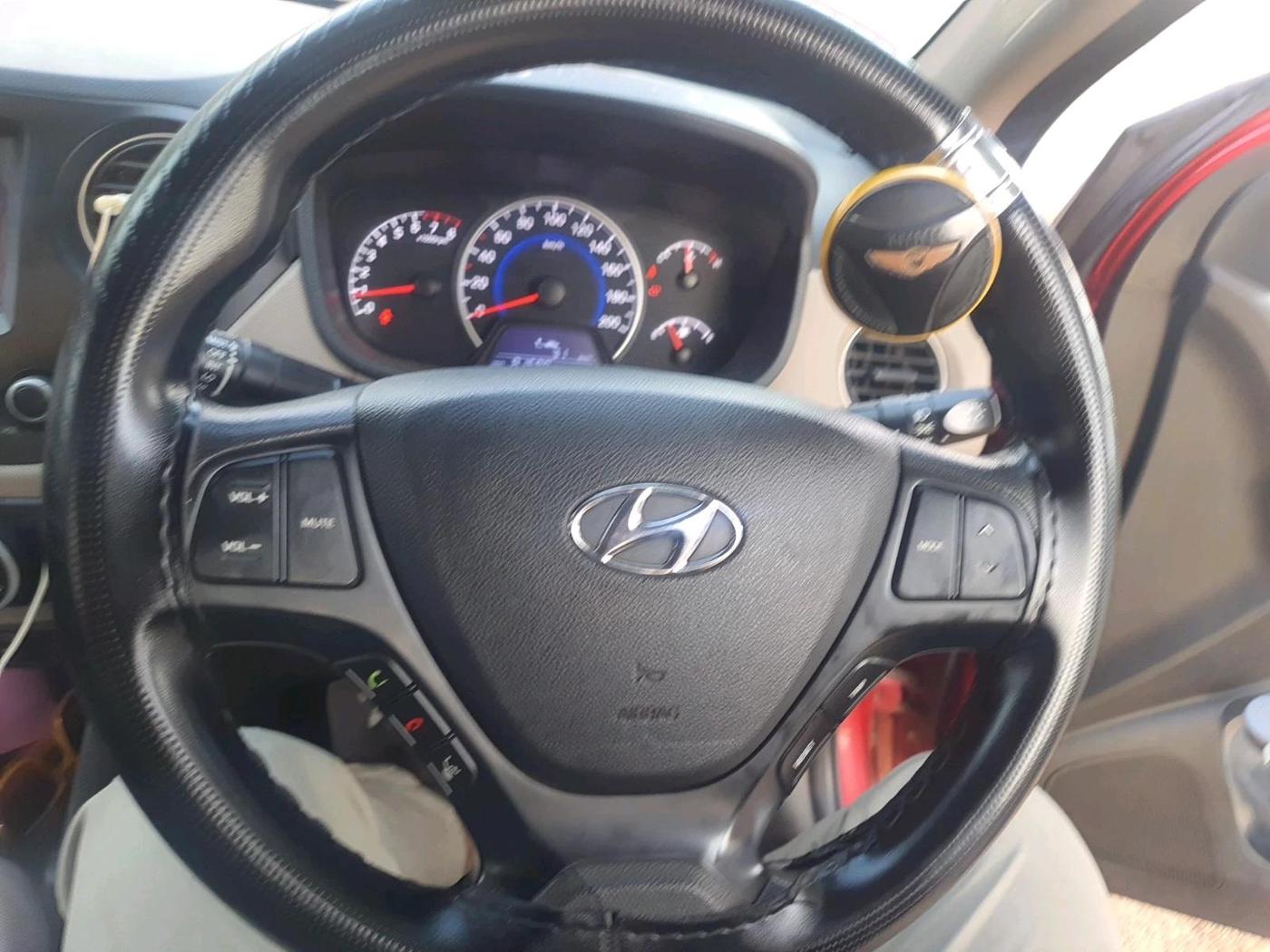 2019 Hyundai Grand i10 SPORTZ 1.2 KAPPA VTVT, Petrol, Manual, 81,690 km, interior